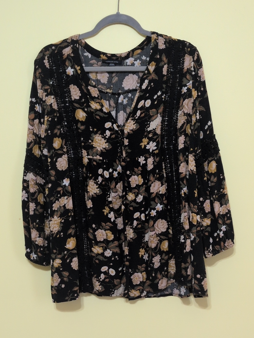 American Eagle Outfitters Black Floral V-Neck Peasant Blouse